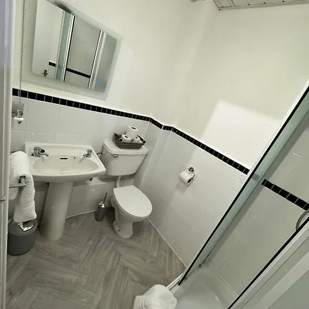 New Masons Arms 3* Leeds (West Yorkshire)