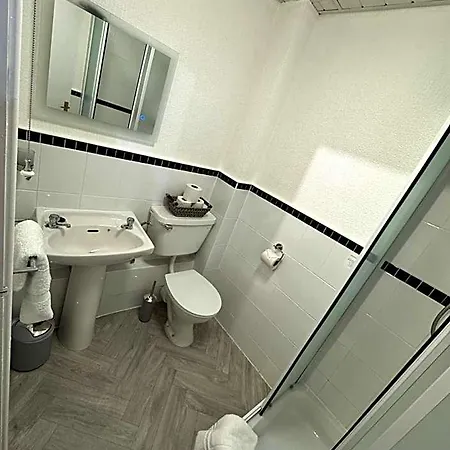 New Masons Arms 3* Leeds (West Yorkshire)